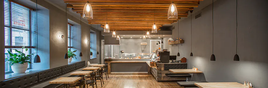 Pendellampen im Restaurant